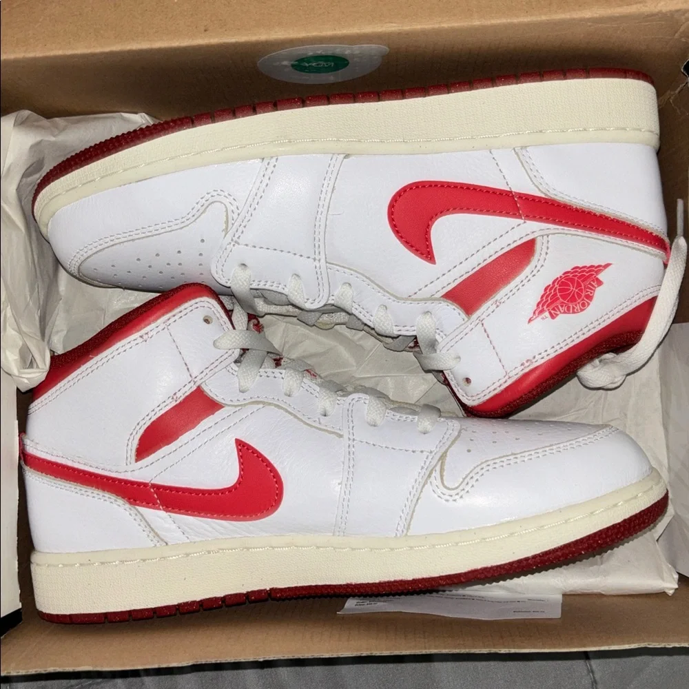 Jordan Air 1 Mid SE Box - Picture 5 of 6